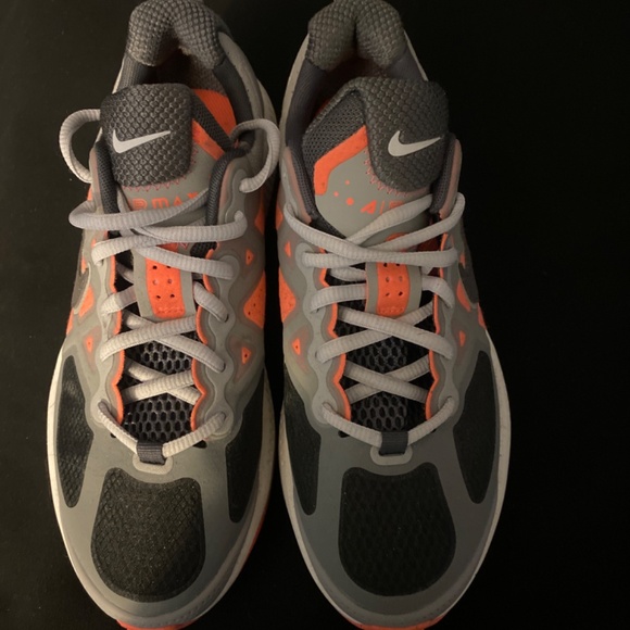 Nike Air Max - Picture 2 of 3